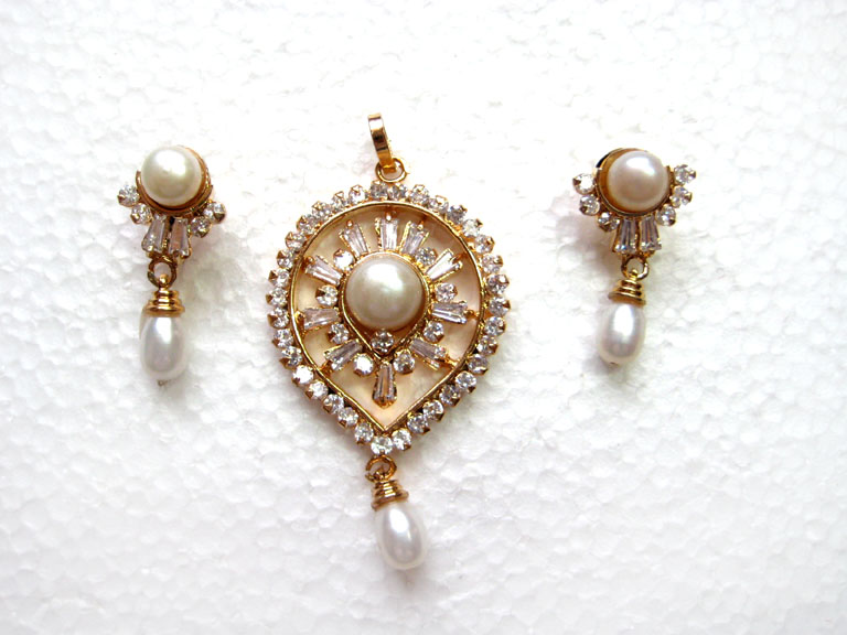 Indian Fashion Pendant Sets